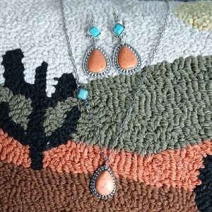 Chic Silver Necklace Set with Orange and Turquoise Accents